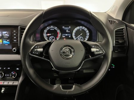 2023 Skoda Karoq Ambition 1.0TSI 110BHP - Parking Sensors - Climate Control - Cruise Control - Auto Lights/Wipers - Apple CarPlay/Android Auto €29,950 thumbnail