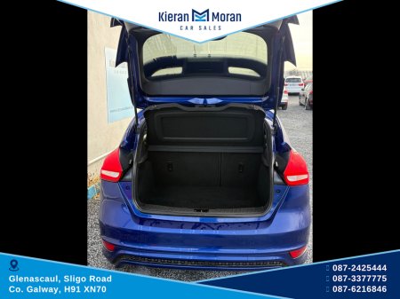 2017 Ford Focus - thumbnail 17