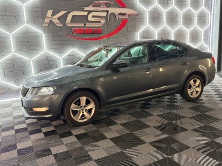 2019 Skoda Octavia - view 2