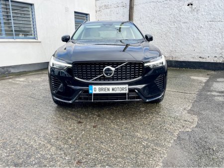 2023 Volvo XC60 T6 RECHARGE PHEV PLUS DARK AWD AUTO 5DR €39,995 thumbnail