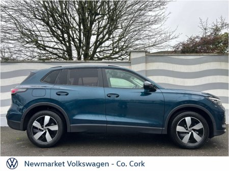 2026 Volkswagen Tiguan - view 4