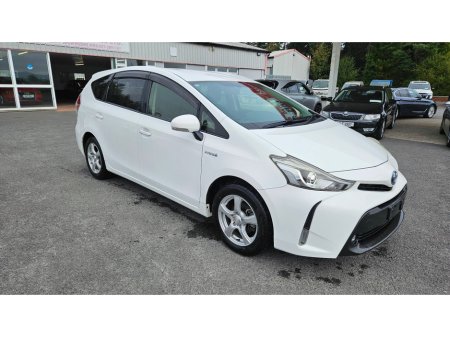 2015 Toyota Prius Alpha 1.8 €15,950
