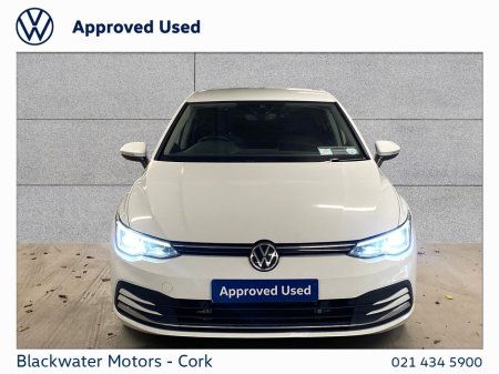 2020 Volkswagen Golf STYLE 1.5 TSI MHEV AUTOMATIC 150BHP €24,995 thumbnail