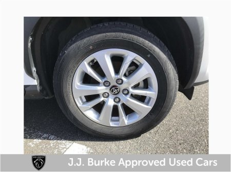 2024 Toyota Yaris - thumbnail 6