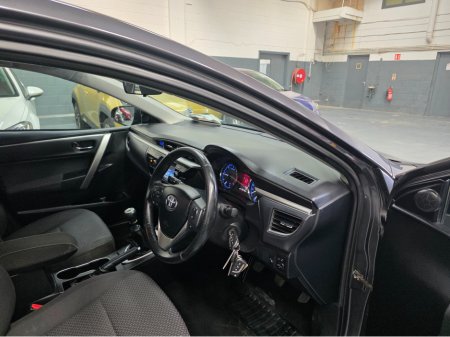 2015 Toyota Corolla - thumbnail 11