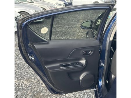 2019 Toyota Aqua - thumbnail 15