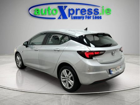 2017 Vauxhall Astra - thumbnail 11