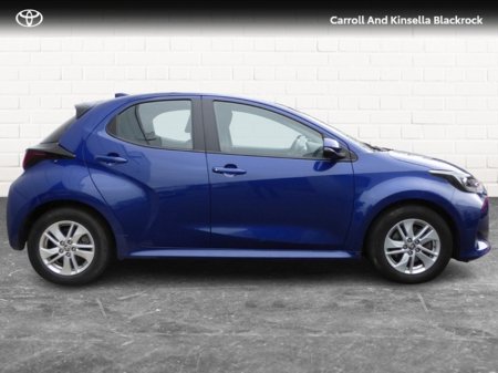 2023 Toyota Yaris Hybrid Luna €22,950 thumbnail