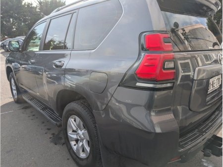 2018 Toyota Landcruiser - thumbnail 2