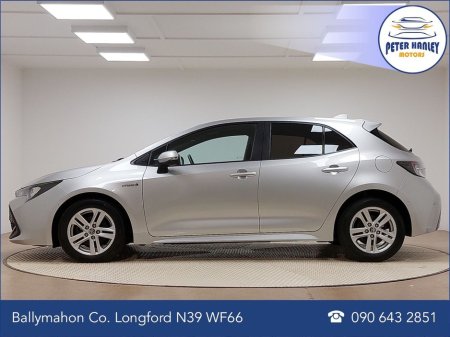 2021 Toyota Corolla Corolla Icon Tech Hev Cvt Icon Tech 122 VVT-h Auto Start/Stop €23,450