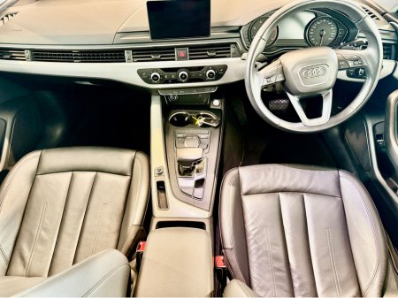 2019 Audi A4 2.0 TDI Auto small mileage €23,900