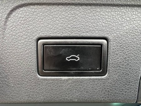 2016 Volkswagen Passat - thumbnail 16