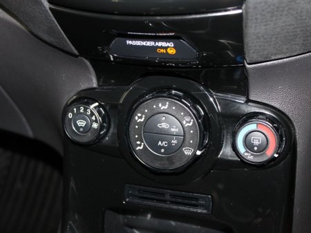 2014 Ford Fiesta 1.25 Zetec 82PS 3DR €7,999 thumbnail