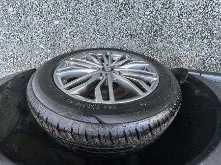 2023 Toyota C-HR 1.8 HYBRID SOL €24,850 thumbnail