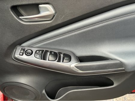 2021 Nissan Juke - thumbnail 23