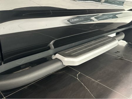 2026 Land Rover Defender - thumbnail 32