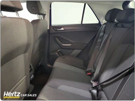 2023 Volkswagen T-Roc LIFE TDI 2.0 Diesel Manual €27,495 thumbnail