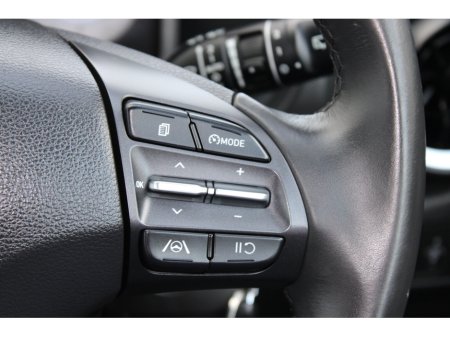 2022 Hyundai Kona 1.0 T-GDI Executive Two Tone Roof €22,950 thumbnail