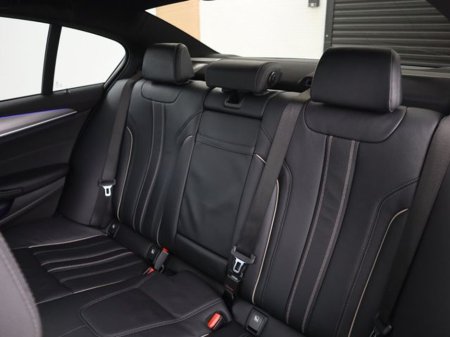 2019 BMW 5 Series - thumbnail 19