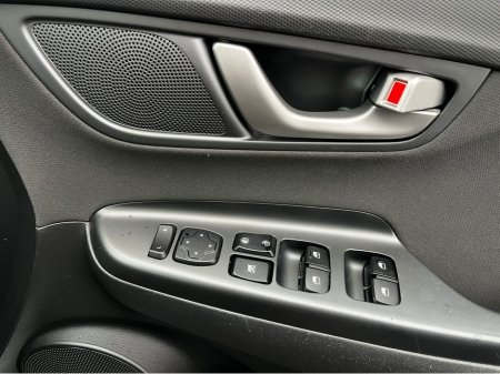 2018 Hyundai Kona 1.0 KAUAI EXECUTIVE 120 BHP €12,950 thumbnail