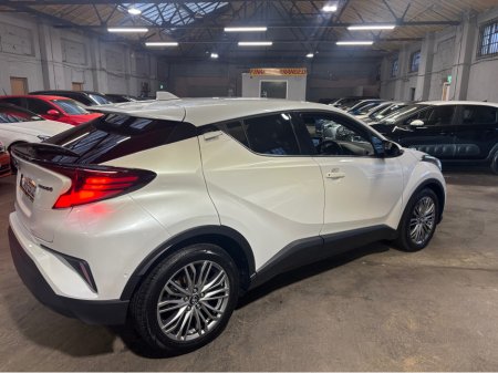 2023 Toyota C-HR HYBRID SOL 4DR AUTO €24,499 thumbnail