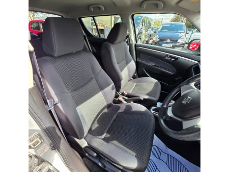 2016 Suzuki Swift - thumbnail 12