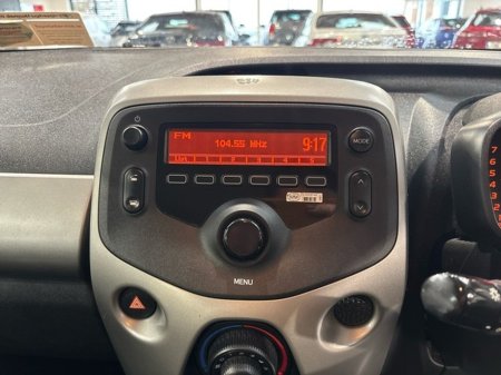 2017 Toyota Aygo 1.0 5DR X-PLAY €8,750 thumbnail