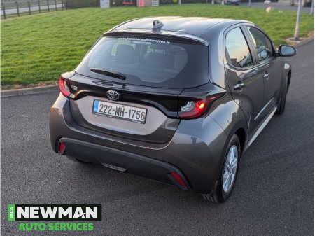 2022 Toyota Yaris - thumbnail 5