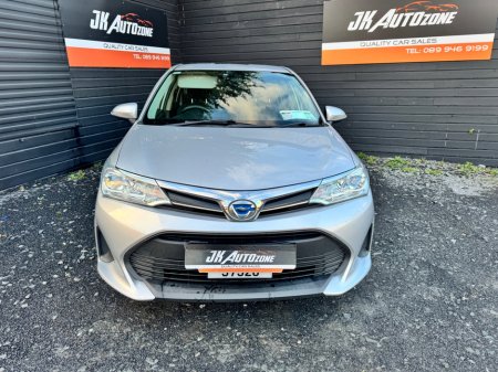 2018 Toyota Corolla - thumbnail 2