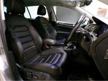 2018 Volkswagen Golf *MIESTER EDITION*MARK 7.5*AUTO*VW GOLF 1.4 TSI HIGH-LINE*FULL LEATHER HEATED MEMORY SPORT SEATS**VIRTUAL COCKPIT*PILOT PARKING*COLOUR CAMERA*SAT-NAV*APPLE-CARPLAY*ANDROID AUTO*UP-GRADED VW ALLOYS*XL M €18,900 thumbnail