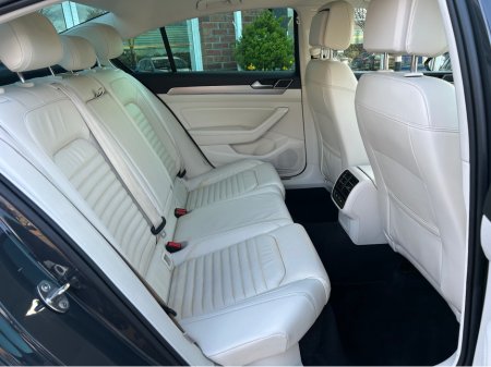 2018 Volkswagen Passat - thumbnail 21