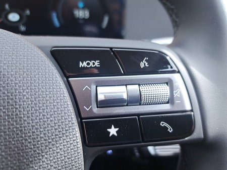 2026 Hyundai Ioniq 5 Stellar Model 84 k/wh battery with 570 kms range, Order for 261 Today ! €44,750 thumbnail