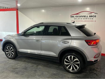 2023 Volkswagen T-Roc STYLE 1.5 TSI D7F 150HP €29,950 thumbnail