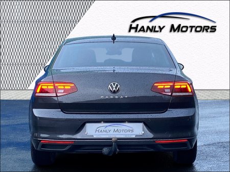 2022 Volkswagen Passat BUSINESS 2.0 TDI MANUAL 6SPEED FWD 150 4DR €25,995 thumbnail