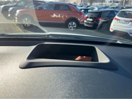 2020 Toyota Yaris - thumbnail 23