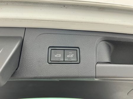 2018 Volkswagen Passat - thumbnail 18