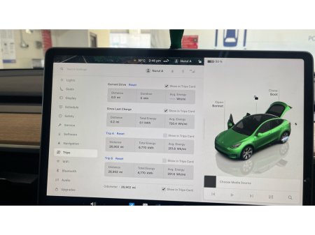 2024 Tesla Model S - thumbnail 10