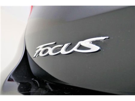 2016 Ford Focus - thumbnail 13