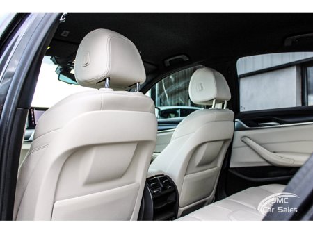 2021 BMW 5 Series - thumbnail 31