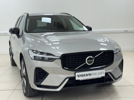 2025 Volvo XC60 T6 AWD PHEV Plus Dark