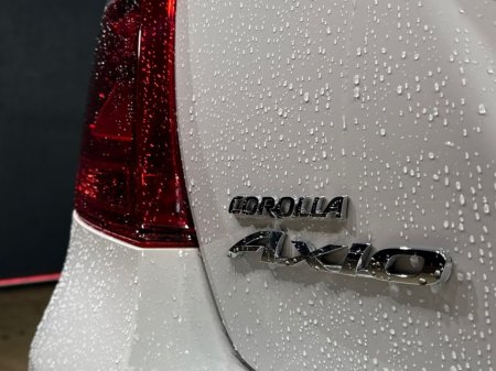 2020 Toyota Corolla - thumbnail 10