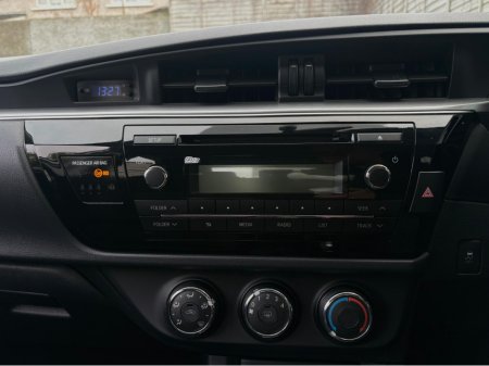 2016 Toyota Corolla 1.33 TERRA 4DR / LOW KM / ***FINANCE OPTIONS AVAILABLE*** €11,985 thumbnail