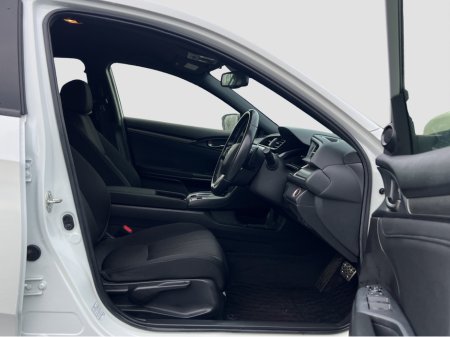 2018 Honda Civic 2018 Honda Civic 1.5 Turbo Sport  Automatic €18,950 thumbnail