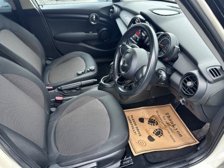 2014 MINI Hatch  €10,950 thumbnail