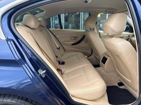 2017 BMW 3 Series - thumbnail 10