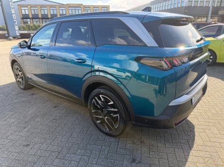 2025 Peugeot 5008 - thumbnail 5