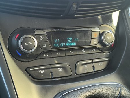 2016 Ford Kuga - thumbnail 29