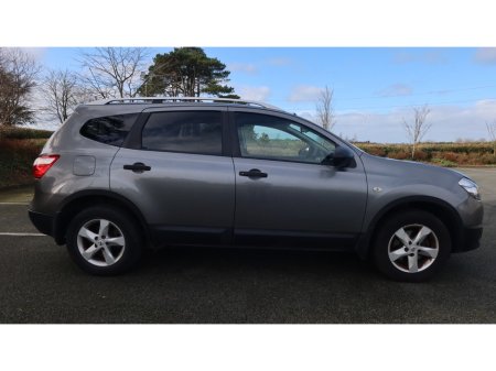2012 Nissan Qashqai +2 - view 2