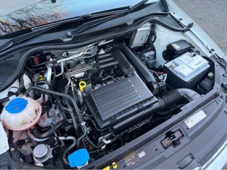 2015 Volkswagen Polo DBA-6RCJZ €11,950 thumbnail