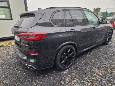 2021 BMW X5 xDrive45e M Sport €47,950 thumbnail
